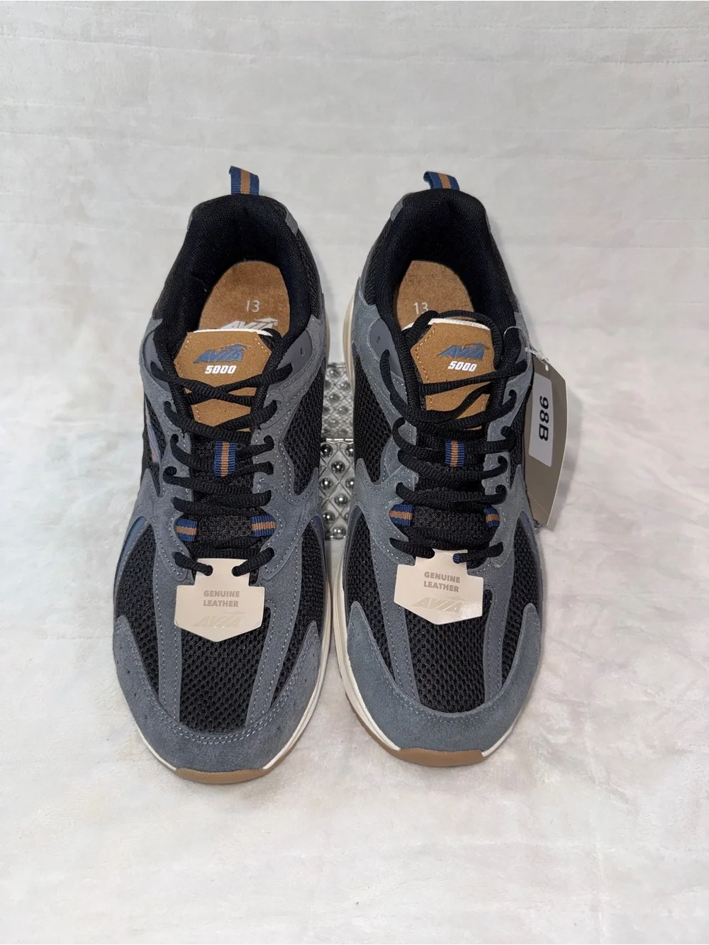 Avia Men's 13 or women’s 14 Black, Brown, Gray, White, nonmark Athletic Sneakers